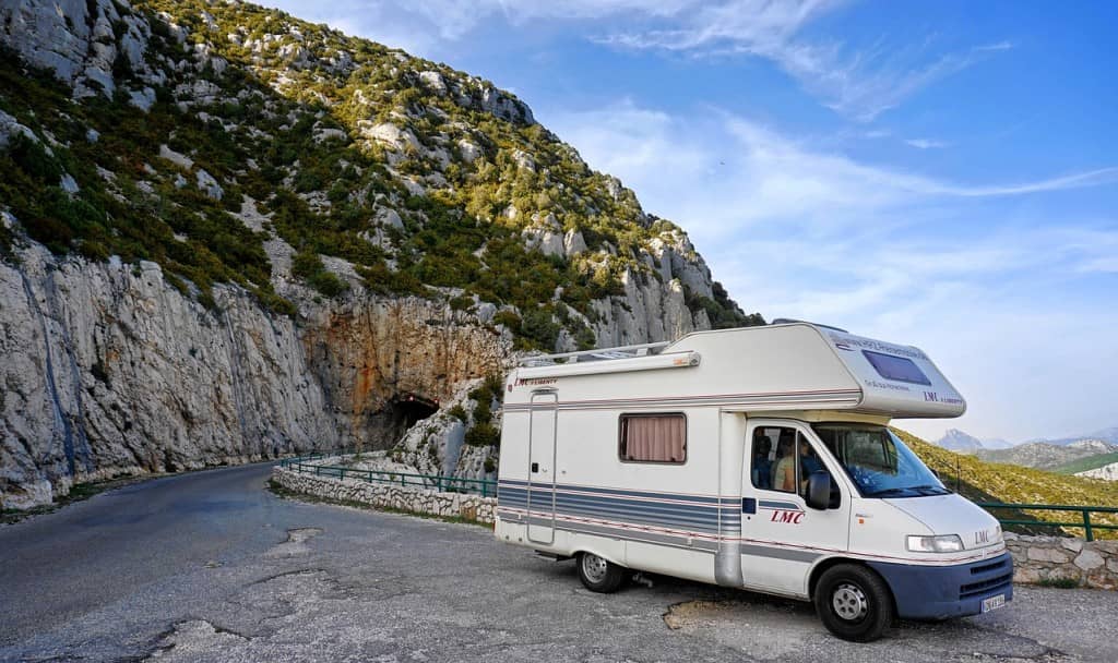 L'électricité en camping-car : comment ça fonctionne ?