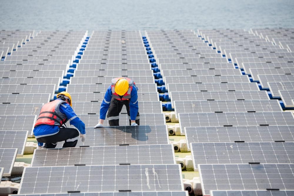 Installations de masse de panneaux solaires