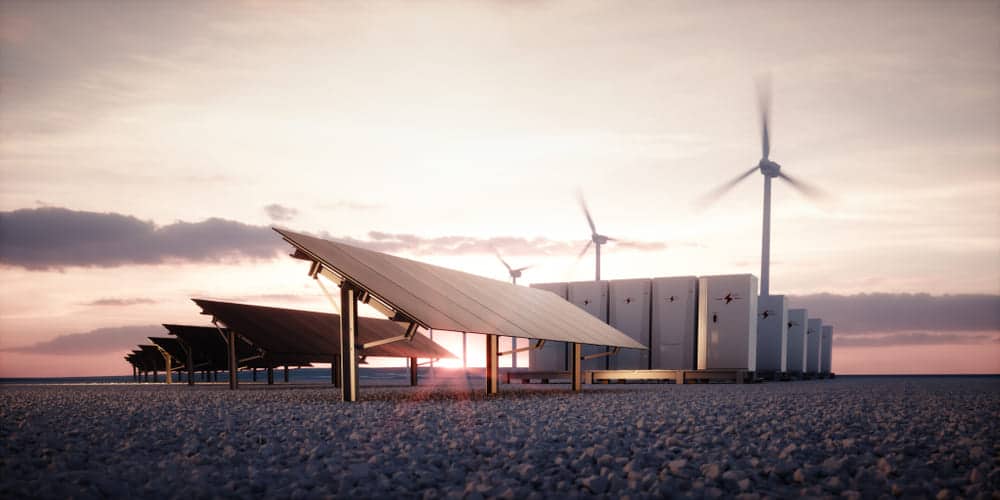 Panneaux solaires avec batteries et éoliennes